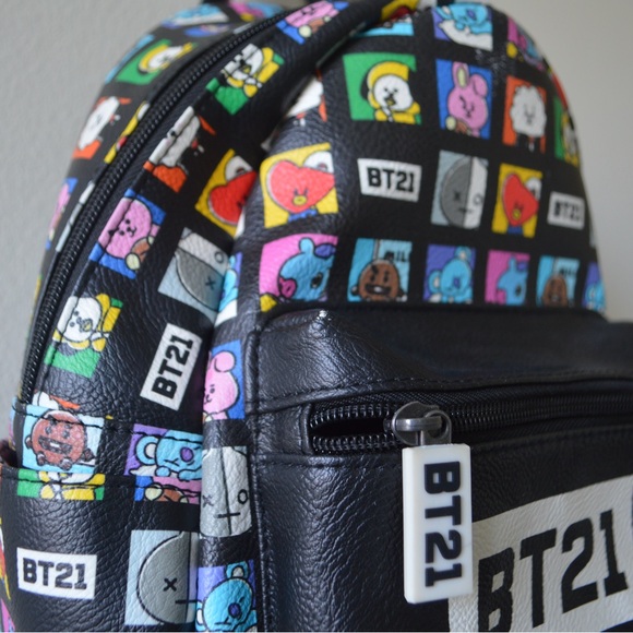 BT21 Grid Mini Backpack - Picture 3 of 4